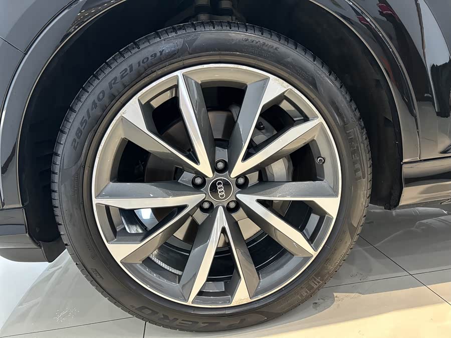 Audi Q7 2023 image de voiture #25