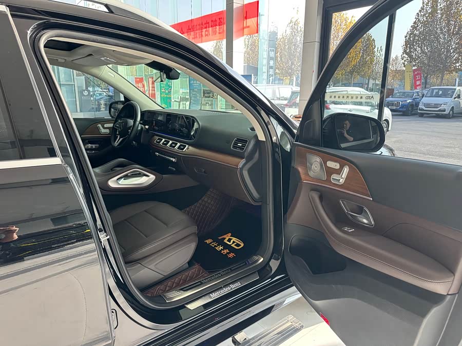 Mercedes-Benz GLE Class New Energy 2022 car image #25