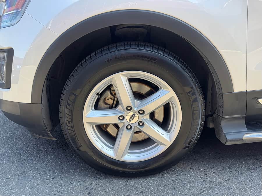 Ford Explorer (Imported) 2016 car image #25