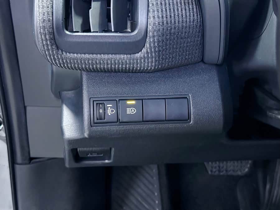 Toyota bZ4X 2023 immagine di auto #25