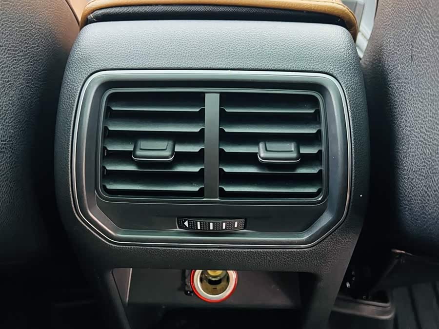 Volkswagen Golf Sportsvan 2017 car image #25
