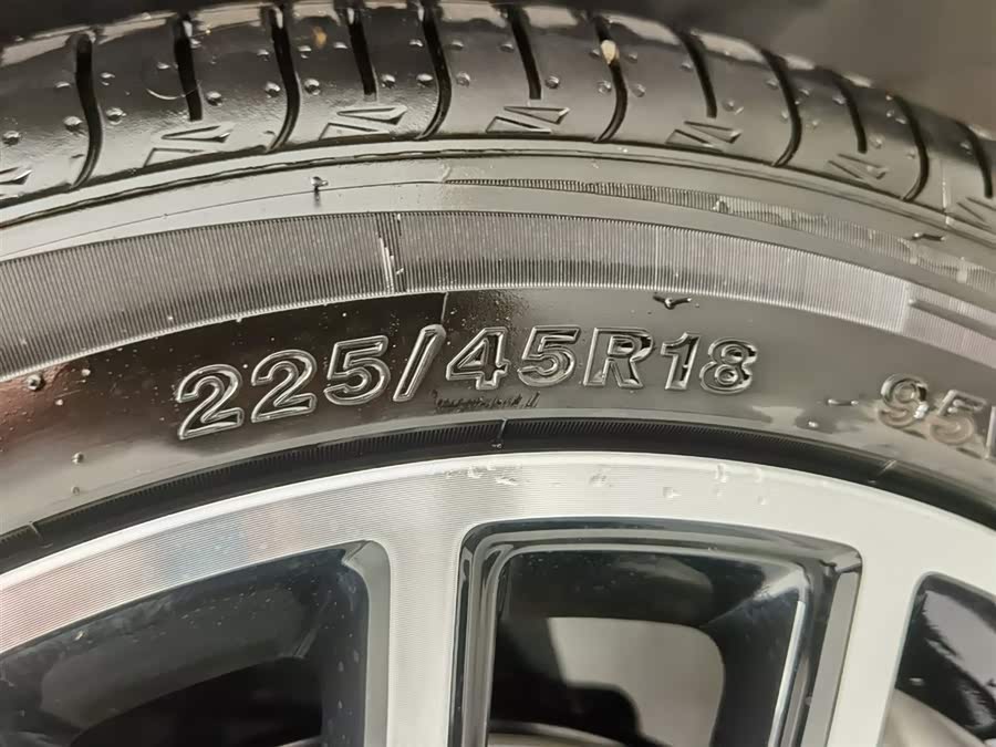 零跑汽车 零跑B01 2025 汽车图片 #25