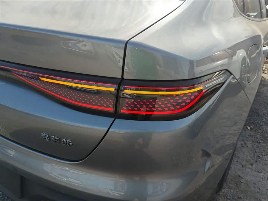 BYD Seal 05 DM-i 2025 #25 BYD Seal 05 DM-i 2025 car image #25