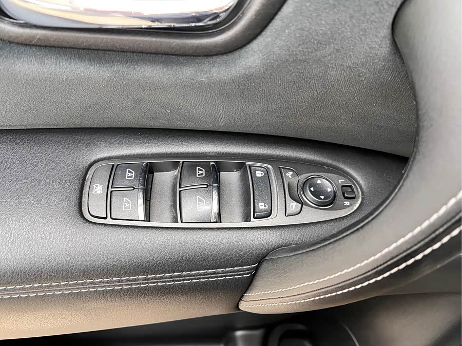 日产 途乐 2018 汽车图片 #25