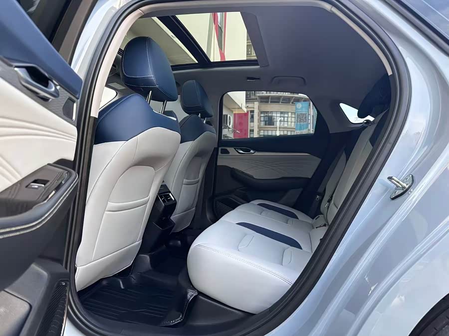 GEELY Preface 2023 car image #25