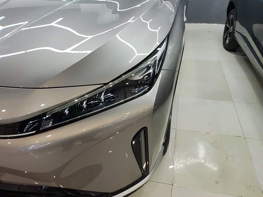 Roewe D5X DMH 2025 car image #25