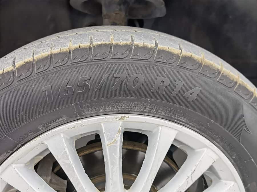 铃木 雨燕 2015 汽车图片 #25