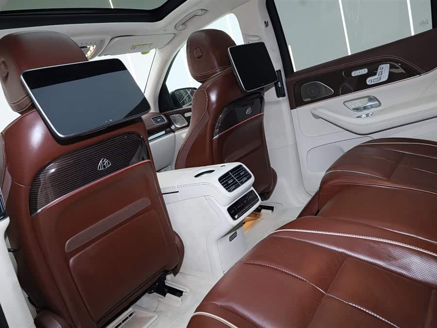 Mercedes-Benz Maybach GLS 2021 car image #25