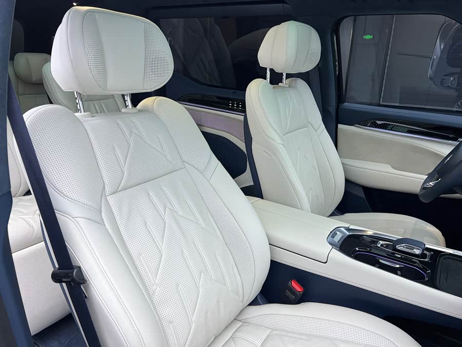 Zeekr 009 2024 imagen de coche #25