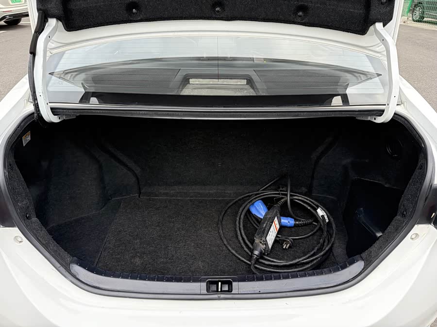 Toyota Corolla Hybird E+ 2020 immagine di auto #25