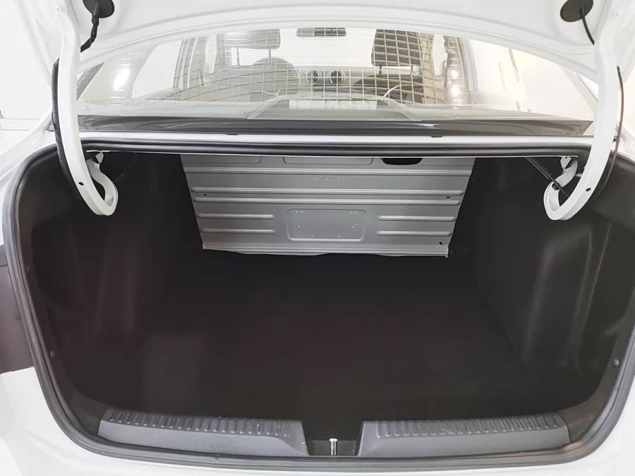 Volkswagen Jetta 2019 image de voiture #25