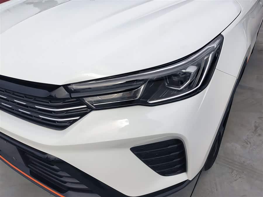 Roewe RX3 2021 car image #25