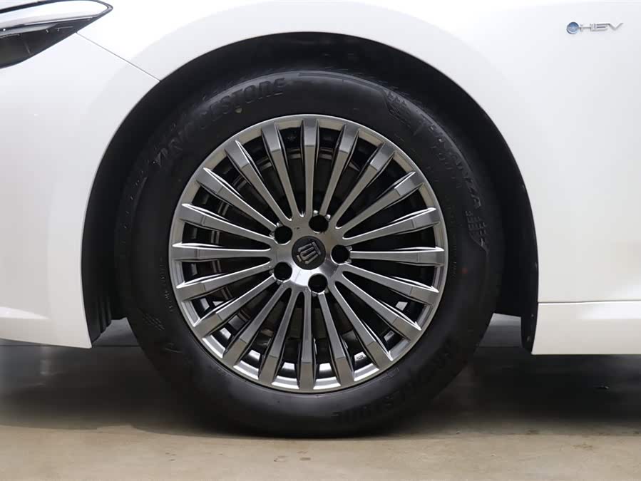 Toyota Crown 2025 immagine di auto #25