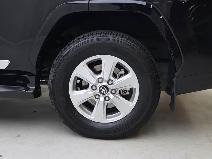 Toyota 2019 #25 Toyota 2019 car image #25