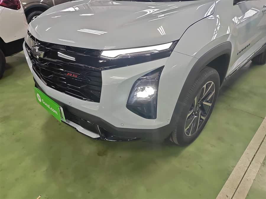 Chevrolet Equinox Plus 2025 car image #25