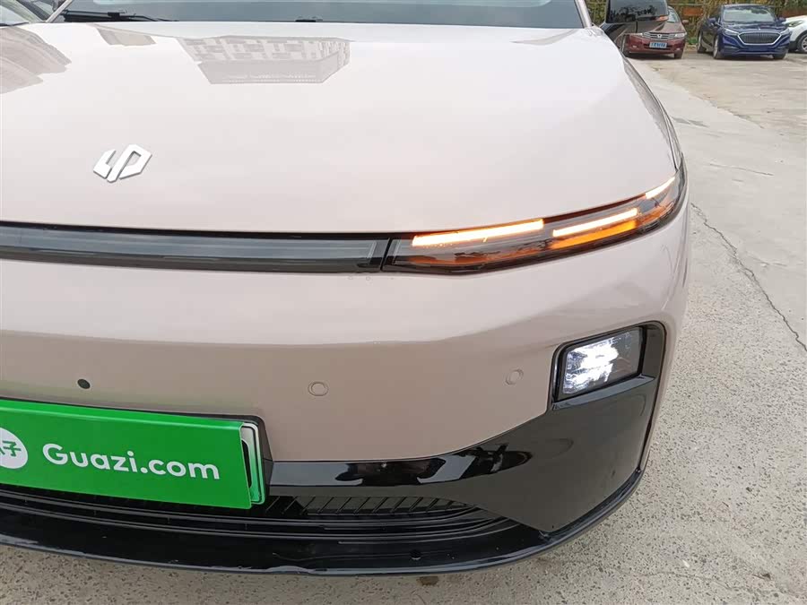 零跑汽车 零跑B01 2025 汽车图片 #25