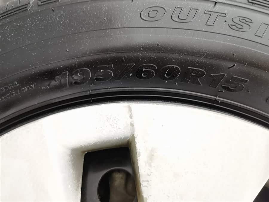 Toyota Corolla (Classic) 2015 #25 Toyota Corolla (Classic) 2015 immagine di auto #25