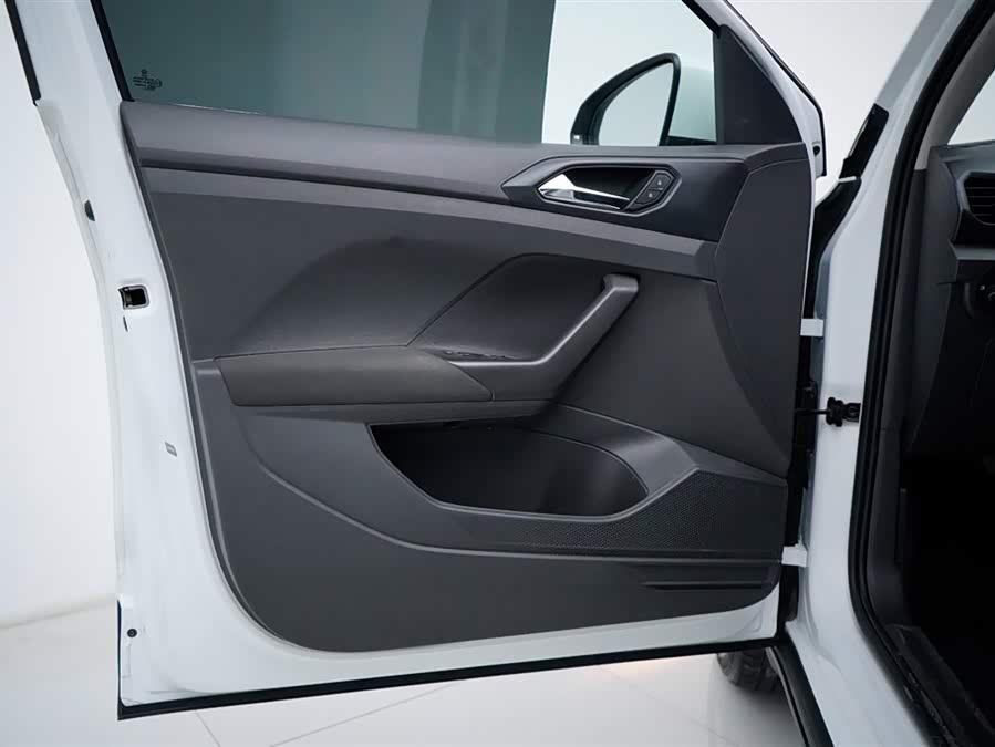 Volkswagen T-Cross 2023 car image #25