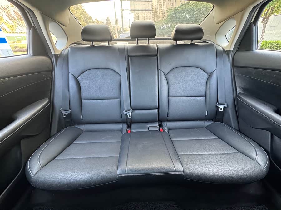 Kia K3 2019 car image #25