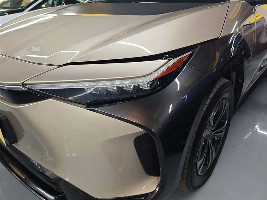 Toyota bZ4X 2022 immagine di auto #25