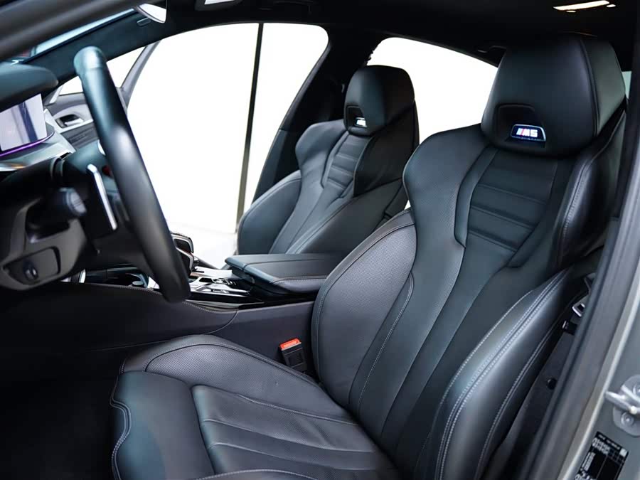 BMW M5 2022 صورة سيارة #25