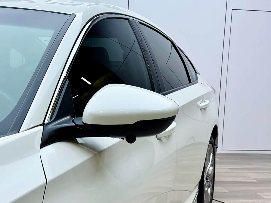 Honda Accord 2019 car image #25