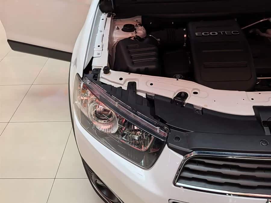 Chevrolet Captiva 2017 car image #25