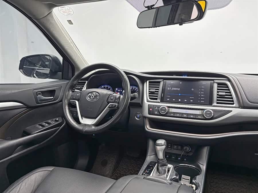 Toyota Highlander 2018 car image #25