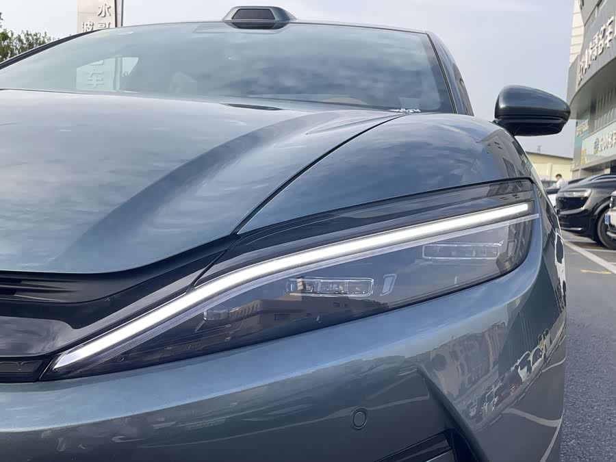 BYD HanL 2025 immagine di auto #25