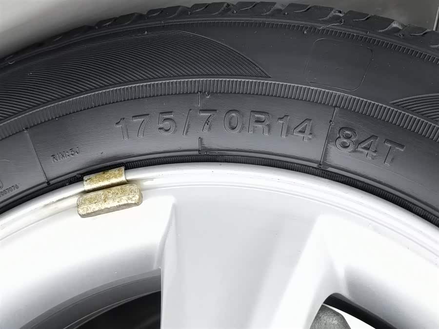 Mazda Reina Hatchback 2015 car image #25
