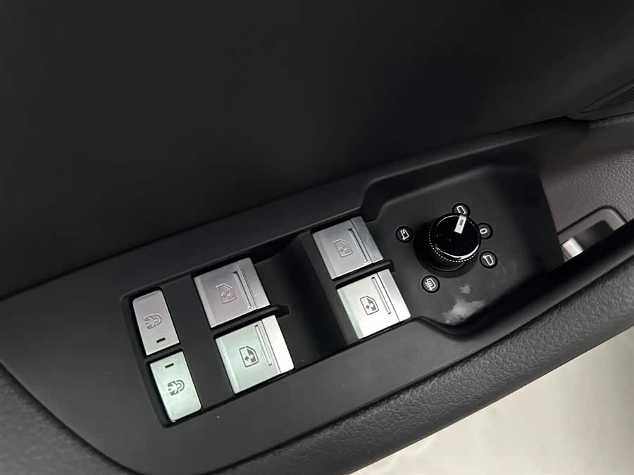 Audi A6L 2024 car image #25