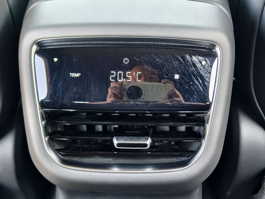 Deepal SL03 2024 #25 Deepal SL03 2024 car image #25