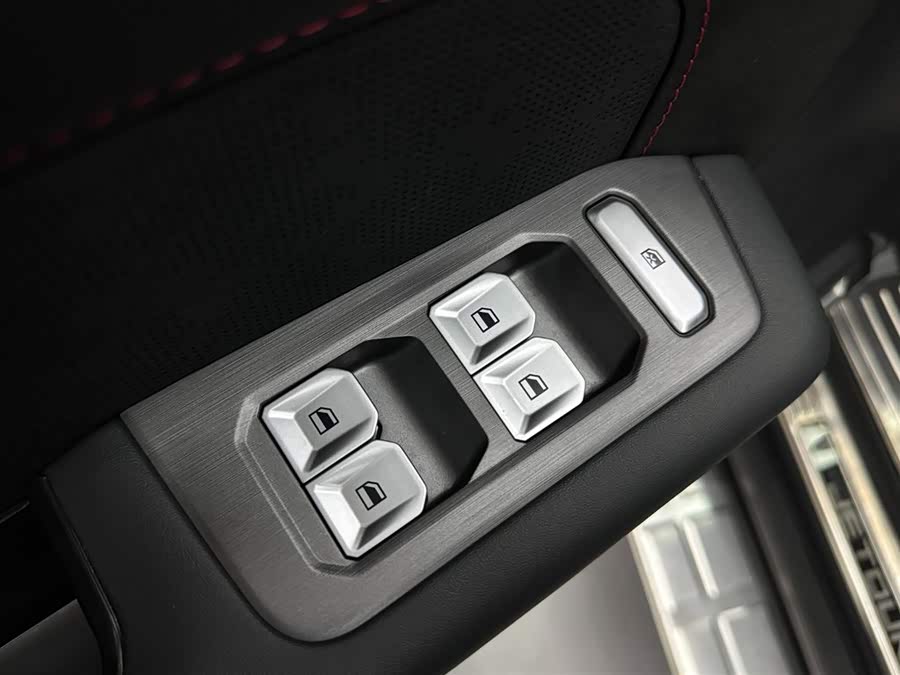 Jetour T2 2024 car image #25