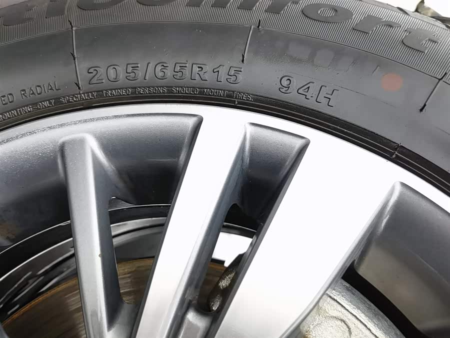 GEELY Emgrand 2018 car image #25