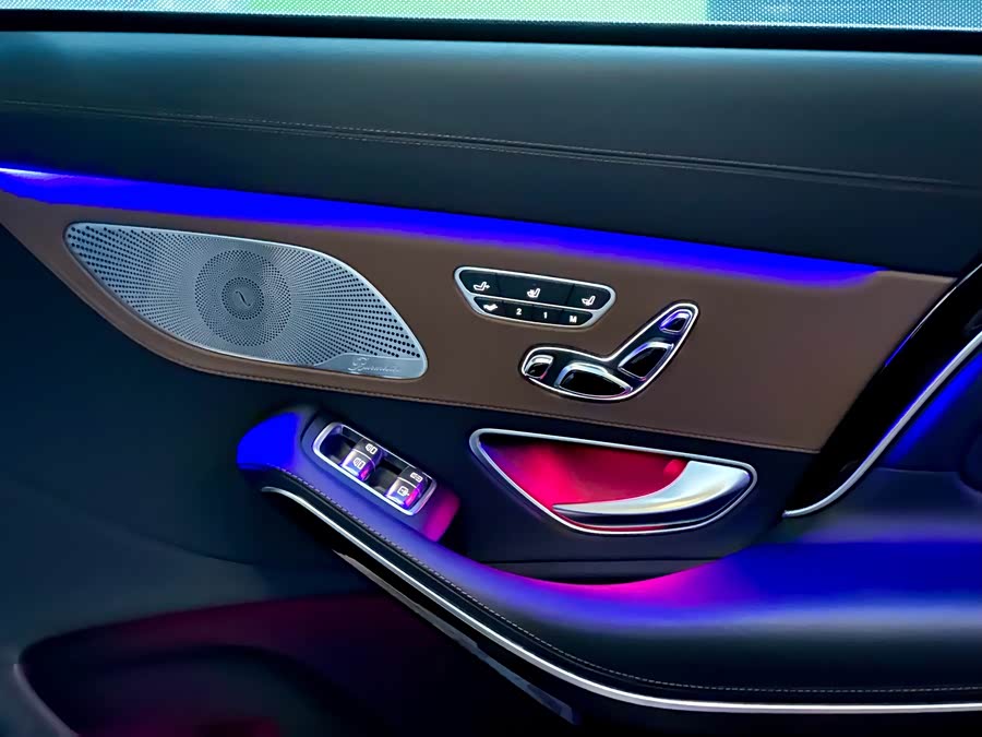Mercedes-Benz Maybach S Class 2019 car image #25