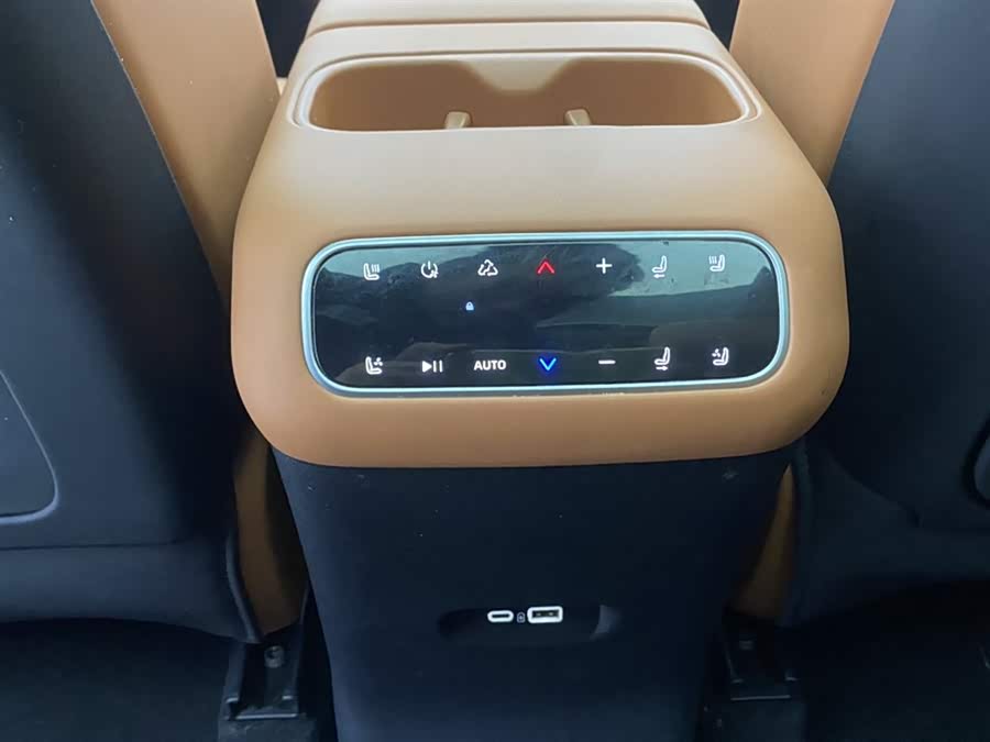 Leapmotor C16 2024 car image #25
