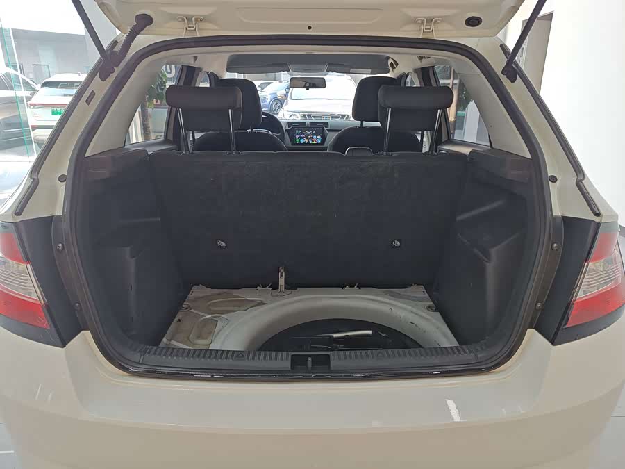 Skoda Fabia 2016 صورة سيارة #25