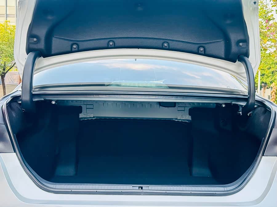 Toyota Avalon 2023 car image #25