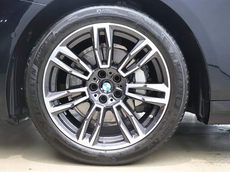 BMW 5 Series 2025 car image #25