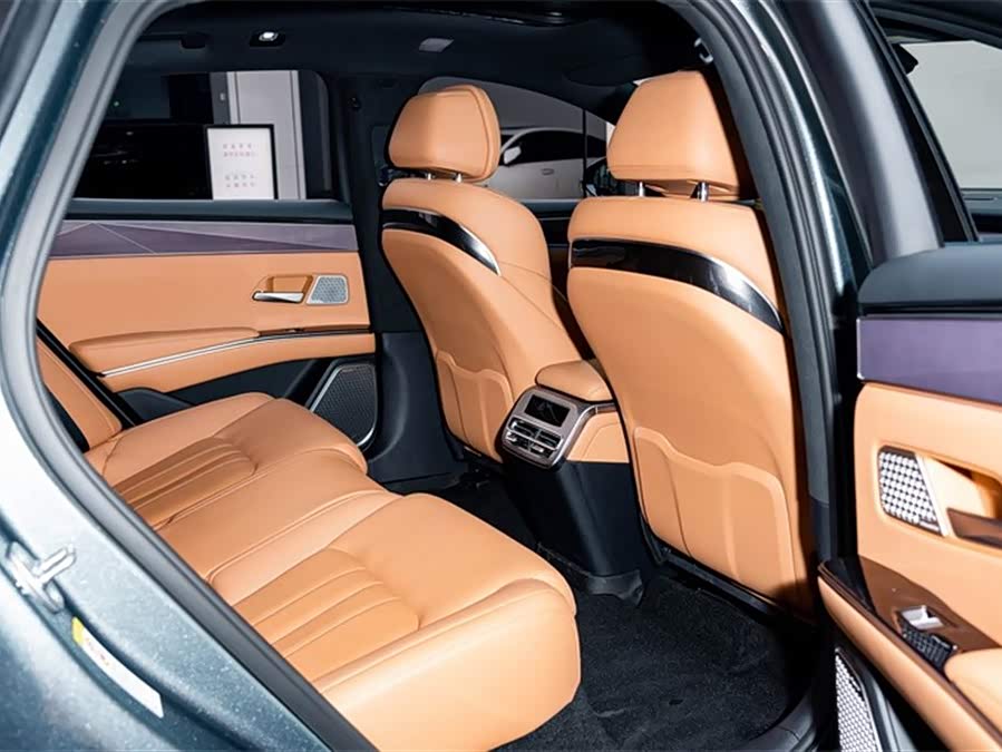 BYD HanL 2025 immagine di auto #25