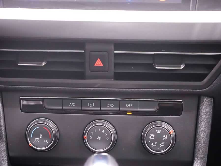 Volkswagen Lavida 2021 car image #25