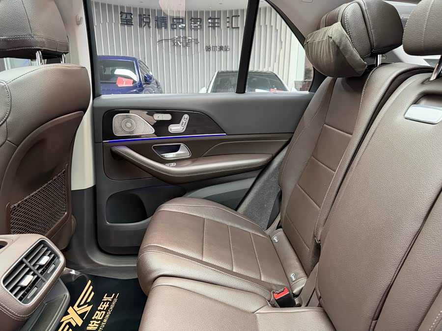 Mercedes-Benz GLE Class 2020 car image #25