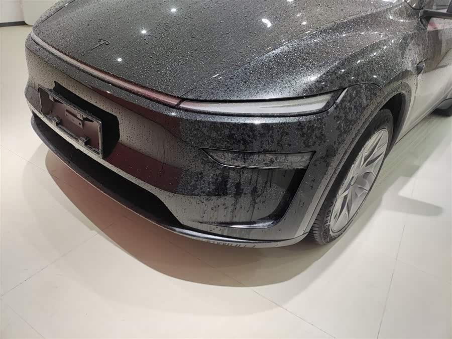 特斯拉 Model Y L 2025 汽车图片 #25