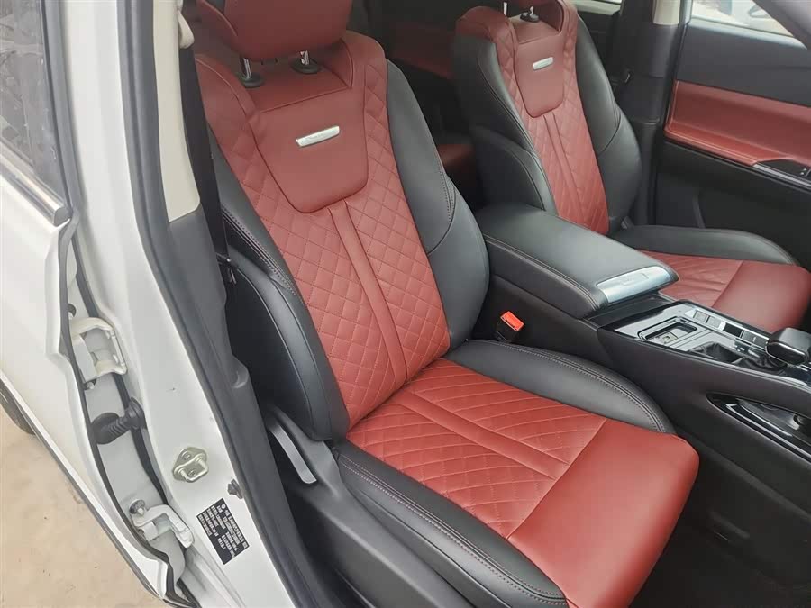 Forthing T5 2019 #25 Forthing T5 2019 صورة سيارة #25