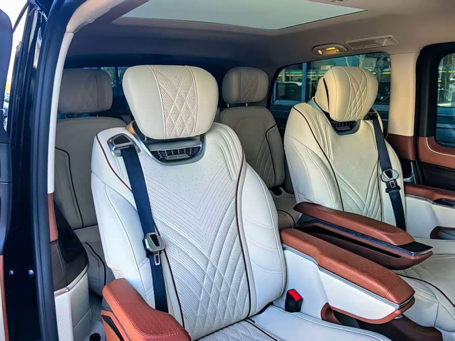 Mercedes-Benz V Class 2021 car image #25