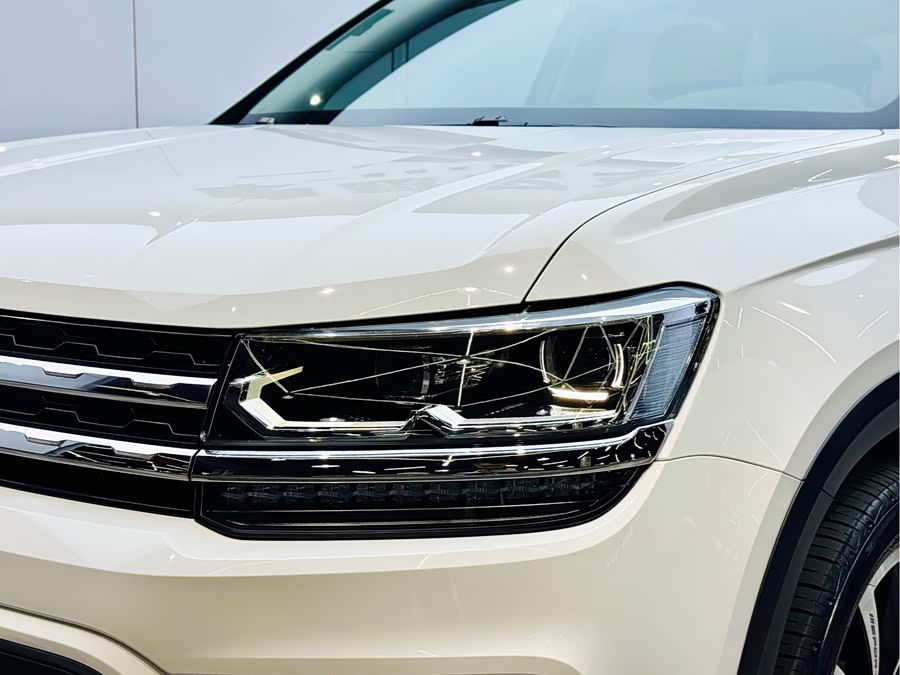 Volkswagen Tharu 2021 car image #25