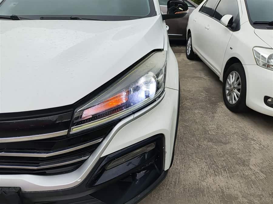 Kaiyi Showjet 2022 #25 Kaiyi Showjet 2022 car image #25