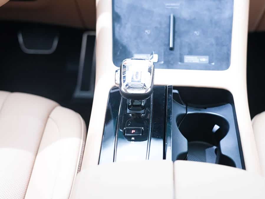 2023 car image #25