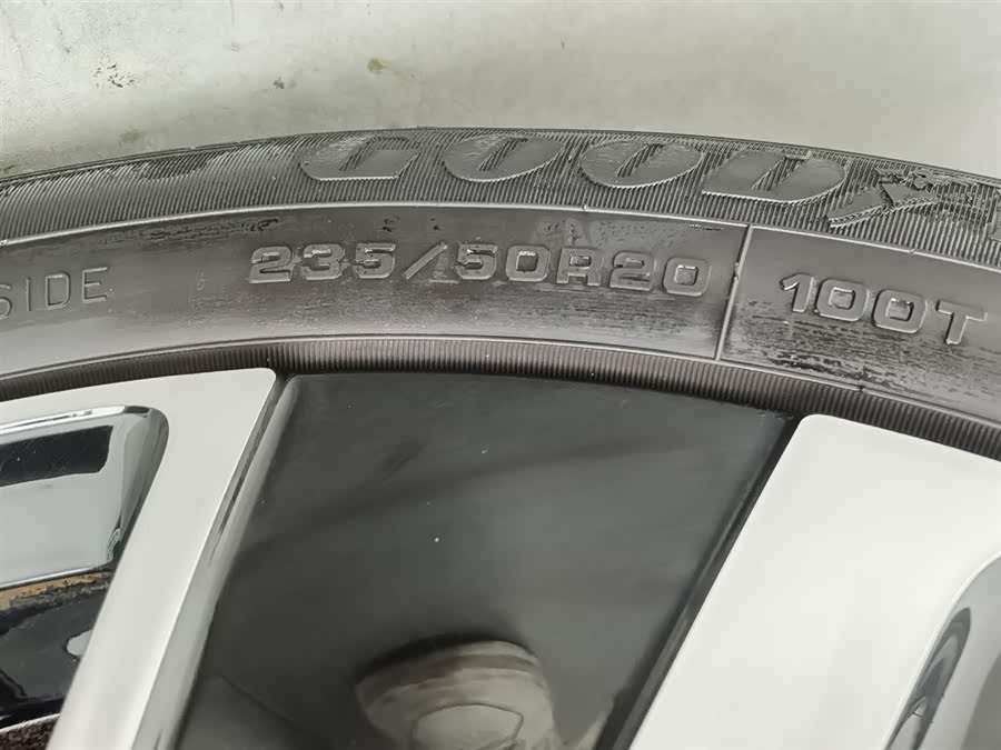 Volkswagen ID.4 X 2021 immagine di auto #25