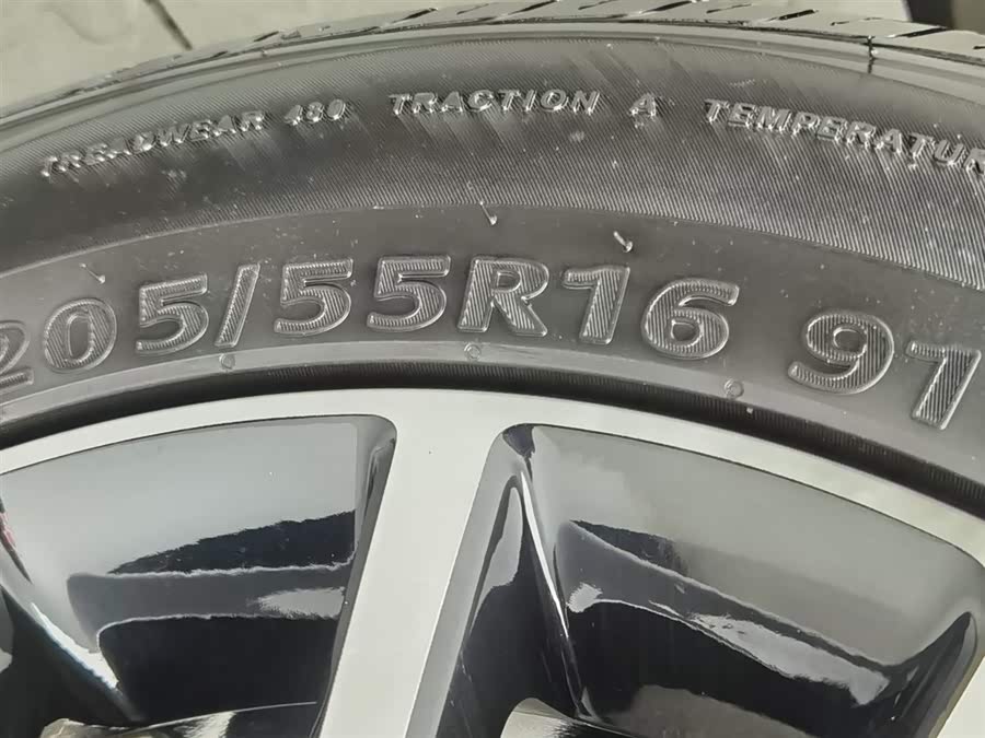 Roewe i5 2023 car image #25
